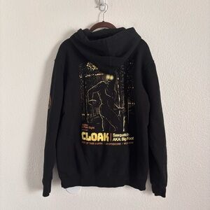 Cloak Brand Men's Size Medium Black Sasquatch Hoodie Sweatshirt